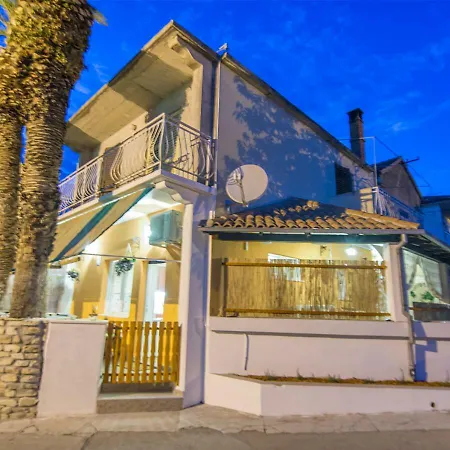 Apartment Marta I Simun