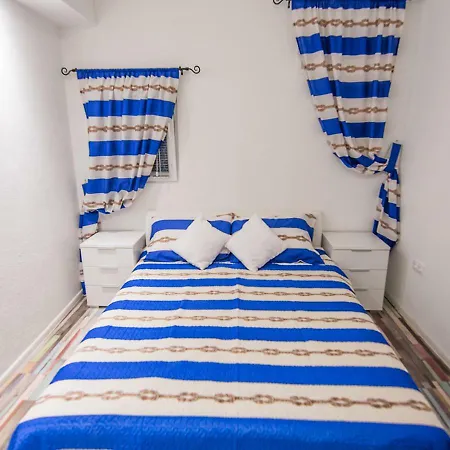 Marta I Simun Apartment Sveti Filip i Jakov